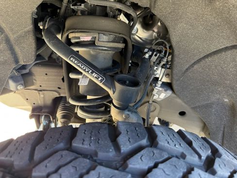 Used 2020 Chevrolet Silverado 1500 LT Trail Boss image 32