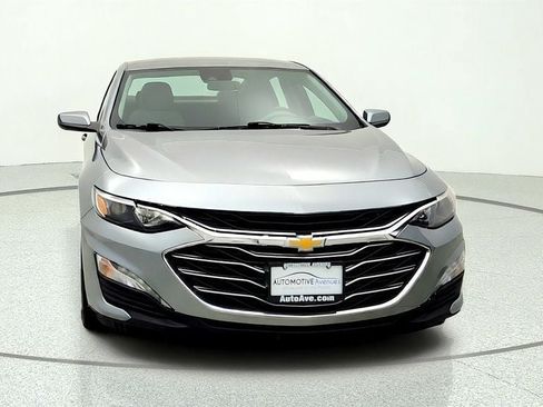 Used 2024 Chevrolet Malibu LT FWD image 2