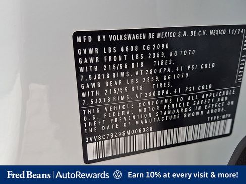 Certified 2025 Volkswagen Taos S AWD/4WD image 28