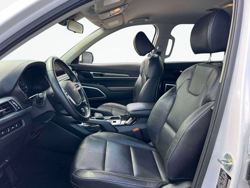 Used 2022 Kia Telluride LX AWD/4WD image 16