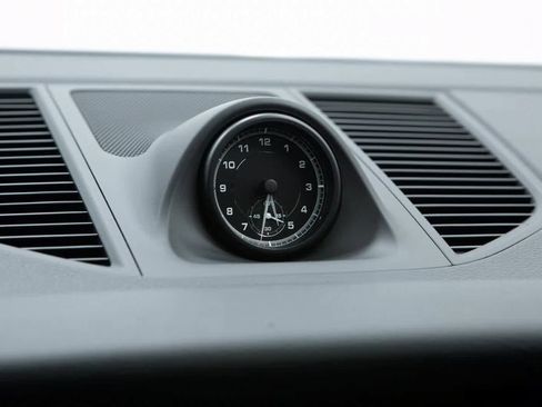 Certified 2025 Porsche Macan image 26