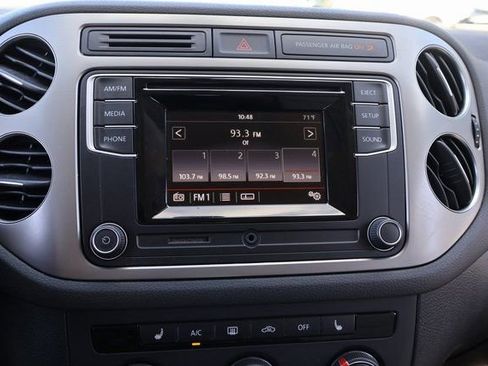 Used 2016 Volkswagen Tiguan S image 24