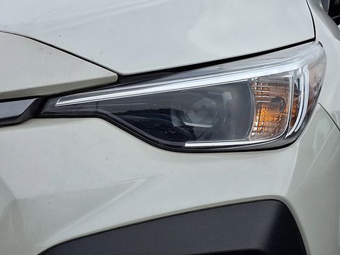 Certified 2024 Subaru Crosstrek 2.0i Premium image 8