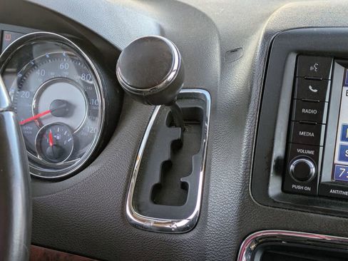 Used 2012 Chrysler Town & Country Touring w/ Entertainment Group #1 image 7