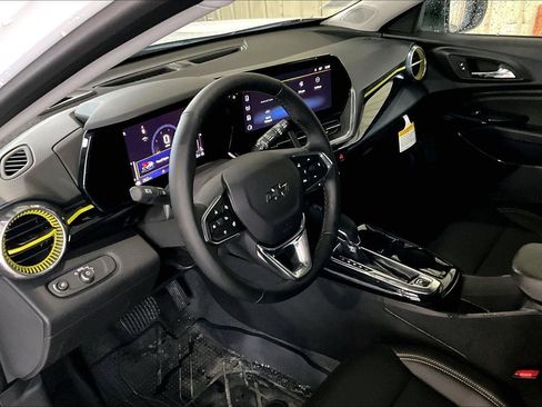 New 2026 Chevrolet Trax ACTIV w/ Sunroof Package image 7