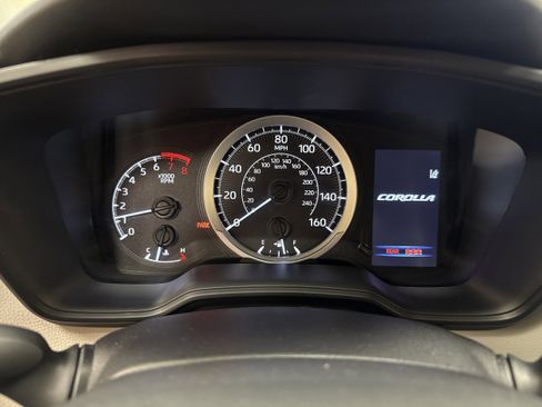 Used 2022 Toyota Corolla LE image 42