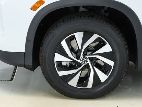 New 2026 Volkswagen Tiguan S image 5