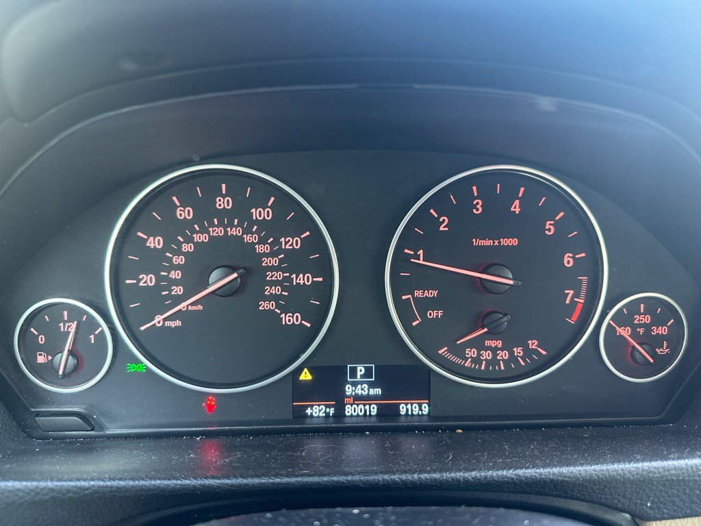 Used 2016 BMW 320i Sedan RWD image 13