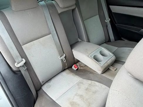 Used 2018 Toyota Corolla LE FWD image 23