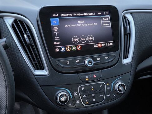Used 2024 Chevrolet Malibu LT image 10