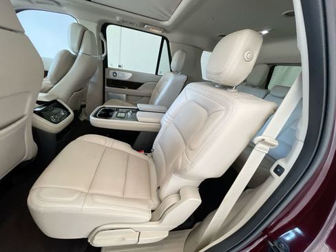 Used 2020 Lincoln Navigator Reserve w/ Luxury Package AWD/4WD image 23