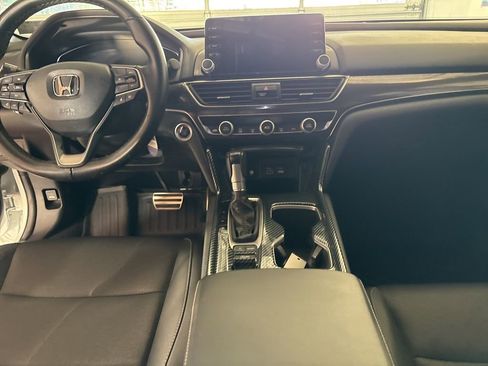 Used 2022 Honda Accord Sport image 8