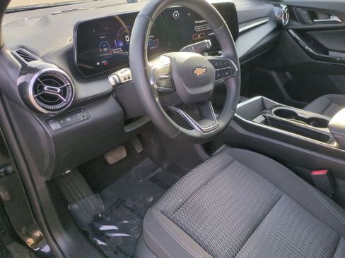 Used 2025 Chevrolet Equinox LT image 10