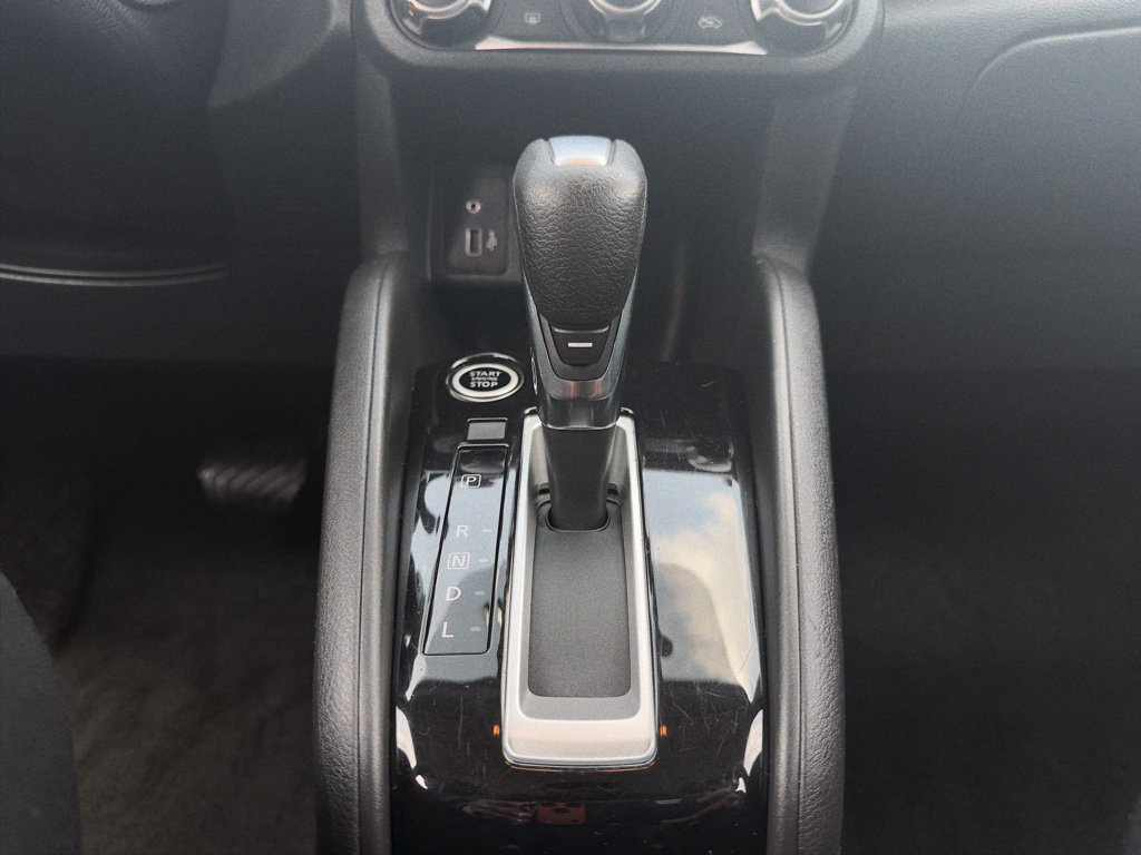 Used 2020 Nissan Kicks S FWD image 4