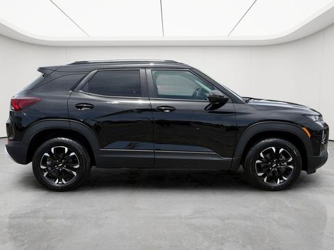 Used 2023 Chevrolet TrailBlazer LT w/ Convenience Package AWD/4WD image 9