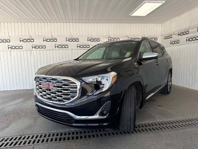 Used 2020 GMC Terrain Denali w/ Denali Premium Package FWD image 4