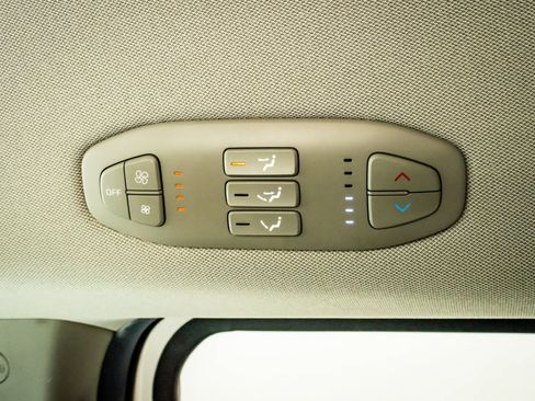 Used 2020 Kia Sedona LX FWD image 15