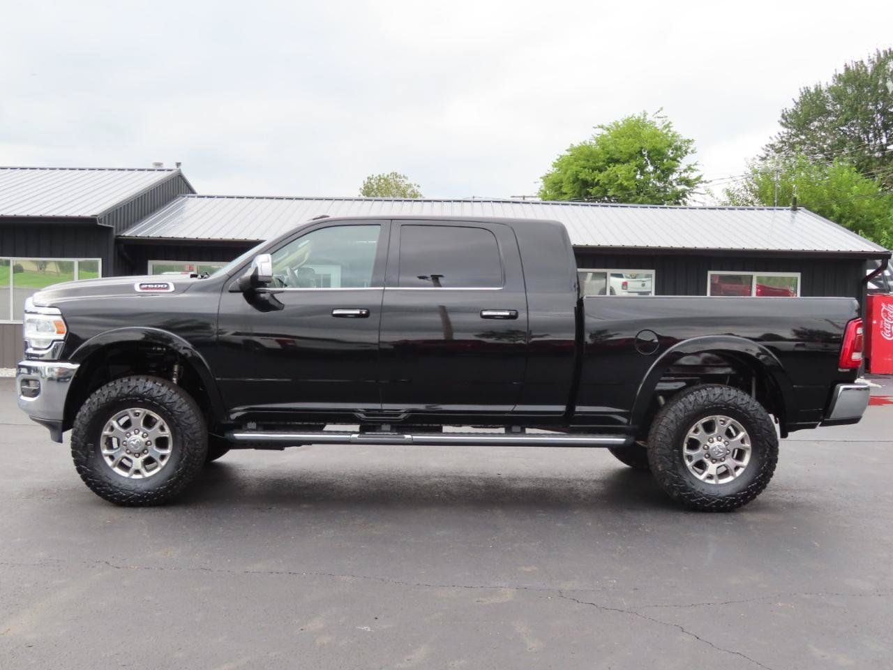 Used 2021 RAM 2500 Laramie AWD/4WD image 3