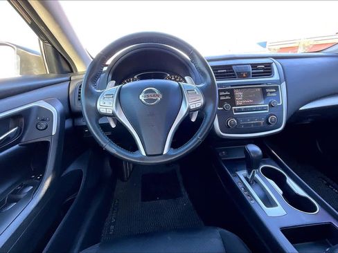 Used 2017 Nissan Altima 2.5 SR image 14