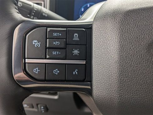 New 2025 Ford F350 Platinum w/ FX4 Off-Road Package image 33