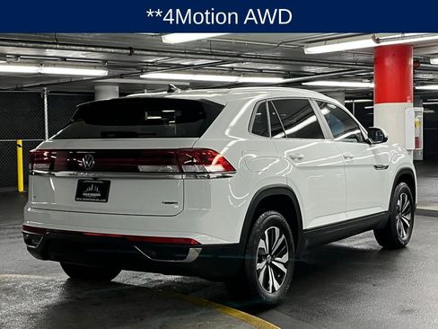 Used 2025 Volkswagen Atlas Cross Sport SE image 6