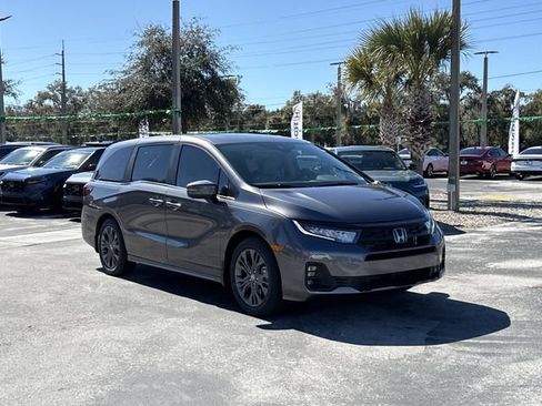New 2026 Honda Odyssey Touring image 2