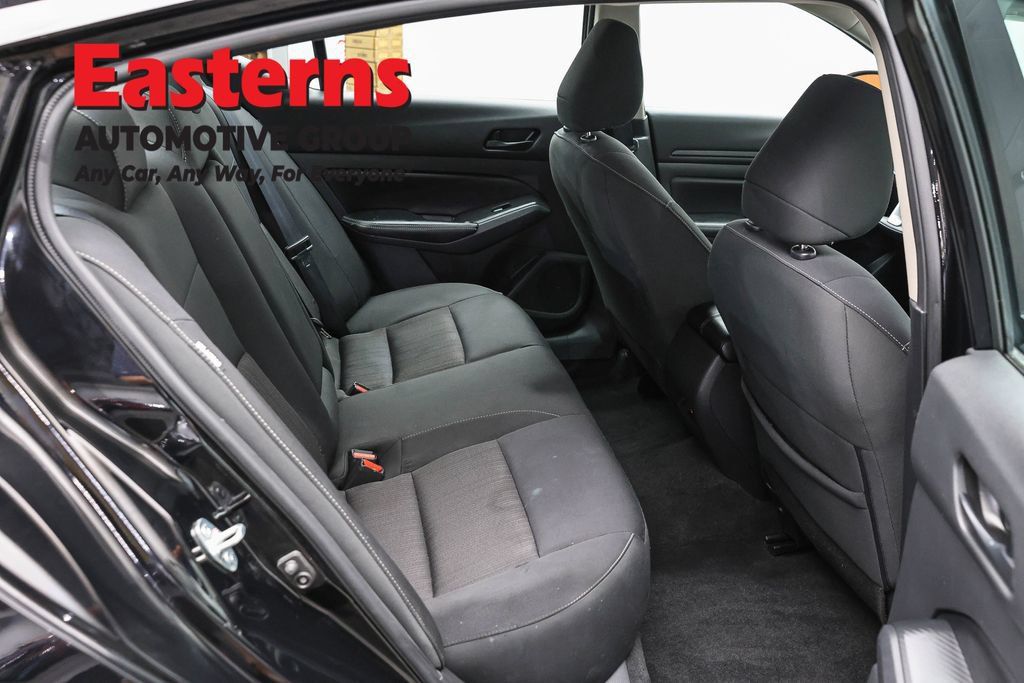 Used 2025 Nissan Altima 2.5 SV FWD image 23