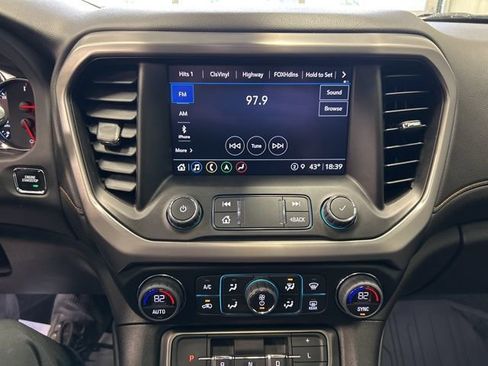 Used 2023 GMC Acadia AT4 image 24