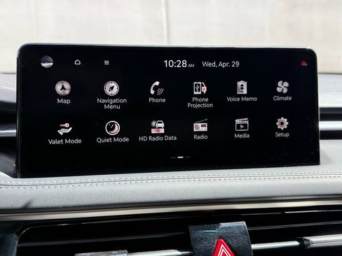 Used 2025 Genesis G70 2.5T RWD image 11