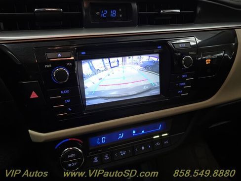 Used 2016 Toyota Corolla LE image 24