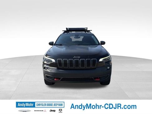 Used 2019 Jeep Cherokee Trailhawk w/ Trailer Tow Group AWD/4WD image 2