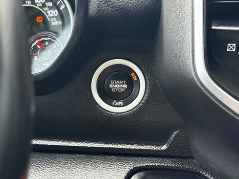 Used 2022 RAM 1500 Big Horn AWD/4WD image 30
