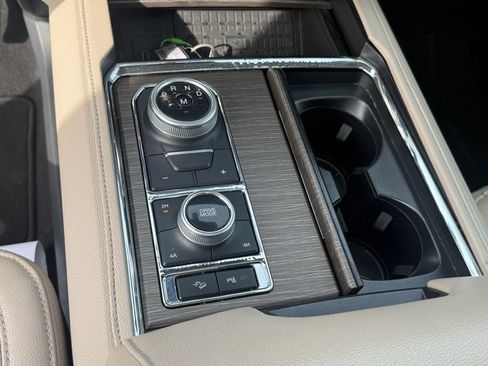 Used 2024 Ford Expedition Max Limited image 26