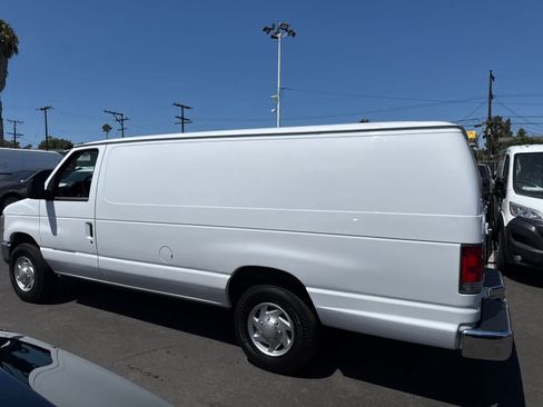 Used 2014 Ford E-250 and Econoline 250 Extended RWD image 17