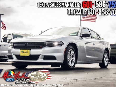 Used 2023 Dodge Charger SXT image 4