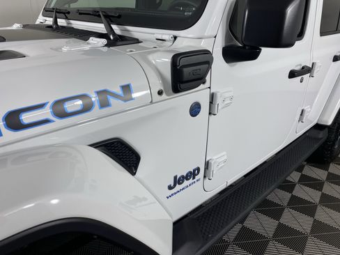 Used 2023 Jeep Wrangler Unlimited Rubicon 4xe w/ Cold Weather Group AWD/4WD image 13