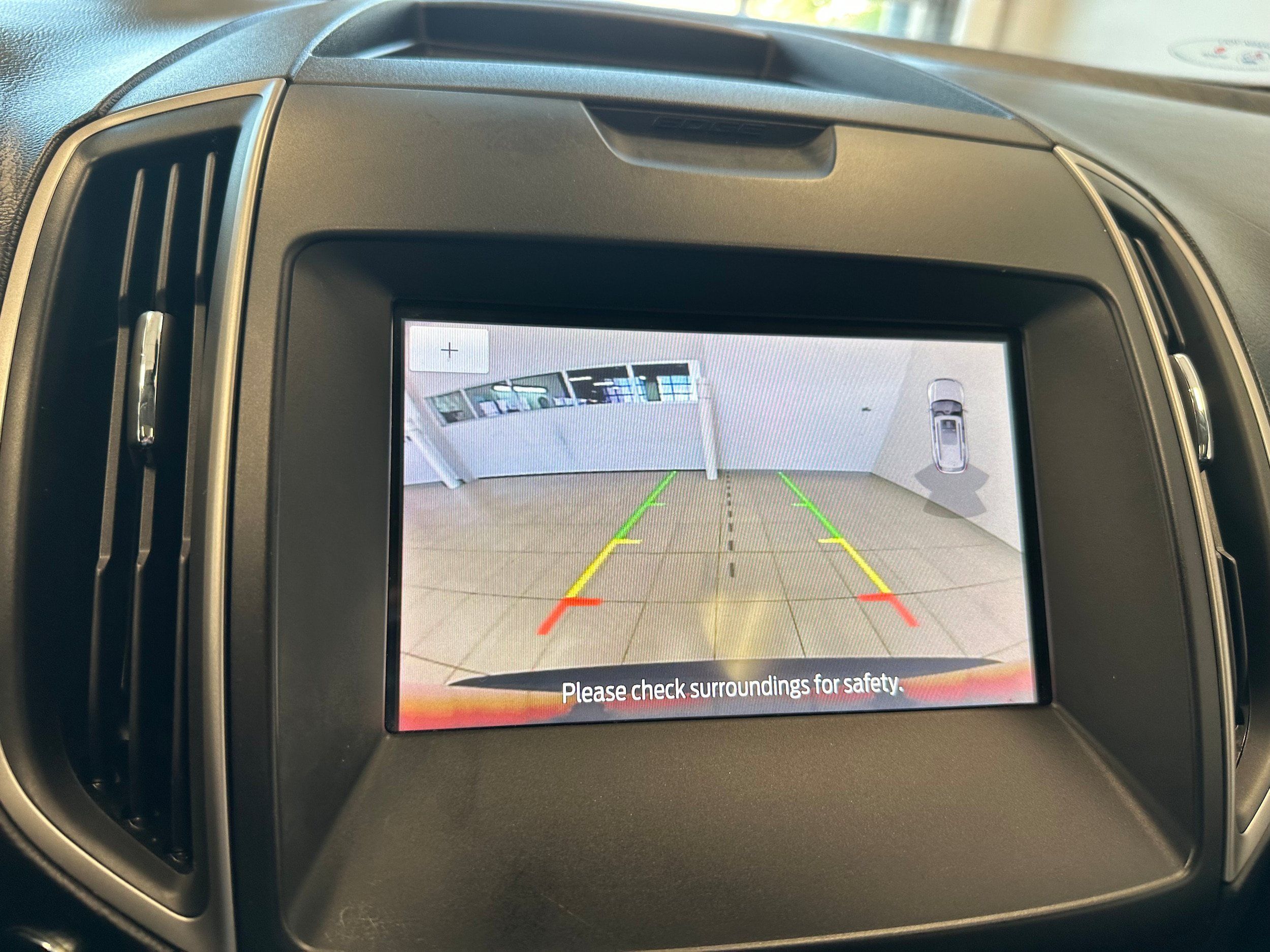 Used 2020 Ford Edge SEL AWD/4WD image 22