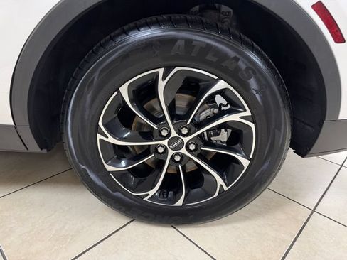 Used 2024 Lincoln Nautilus Premier w/ Equipment Group 102A AWD/4WD image 25