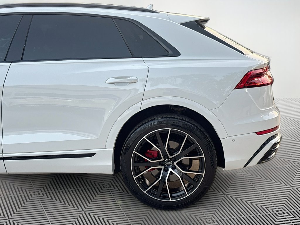 Used 2021 Audi Q8 Prestige w/ Prestige Package AWD/4WD image 6