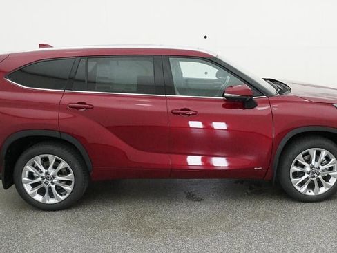 New 2026 Toyota Highlander Limited AWD/4WD image 11