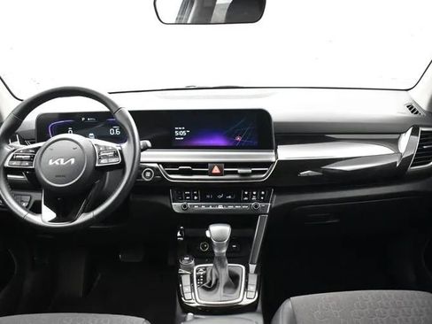 Used 2025 Kia Seltos S FWD image 19