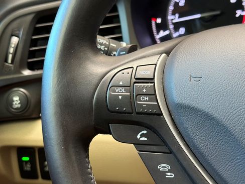 Used 2016 Acura ILX FWD image 25
