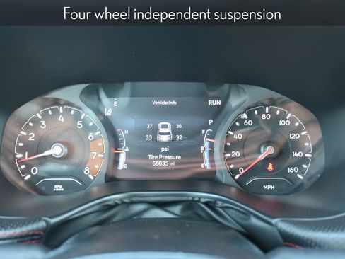 Used 2024 Jeep Compass Trailhawk image 12