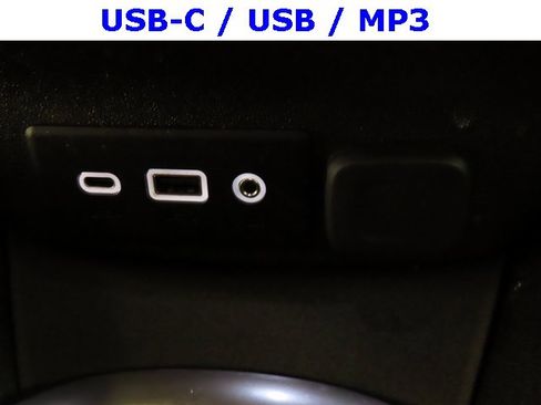 Used 2023 Chevrolet Malibu LT image 9