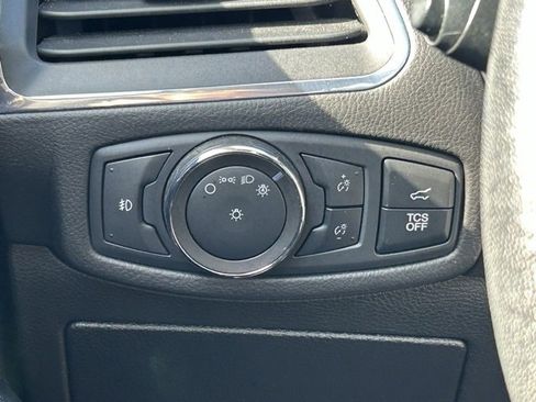 Used 2022 Ford Edge Titanium image 20