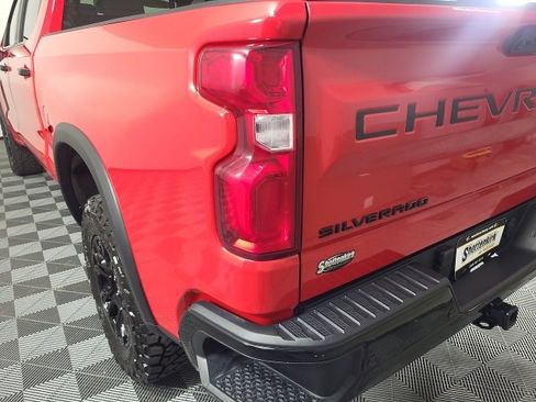 Used 2024 Chevrolet Silverado 1500 ZR2 w/ Technology Package image 10