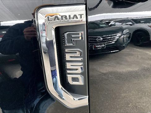 Used 2017 Ford F250 Lariat w/ Lariat Value Package image 10