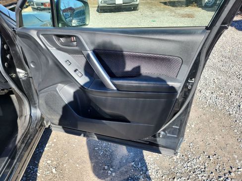 Used 2018 Subaru Forester 2.5i Premium w/ All-Weather Package image 22