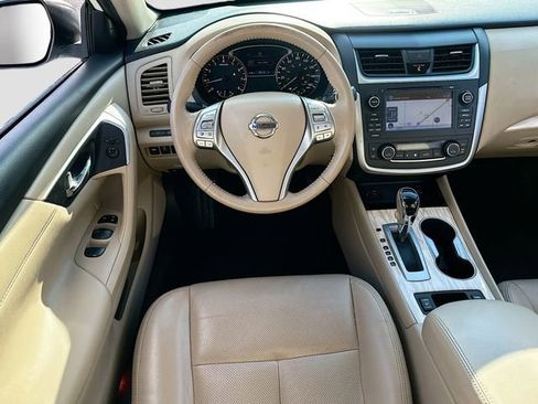 Used 2016 Nissan Altima 2.5 SL w/ 2.5 Technology w/LED Package image 25
