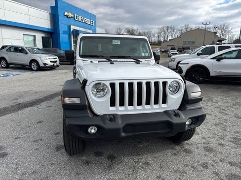 Used 2022 Jeep Wrangler Unlimited Sport w/ Sun And Sound Package image 5